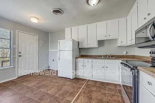 7 Pershing Dr #A Photo 1