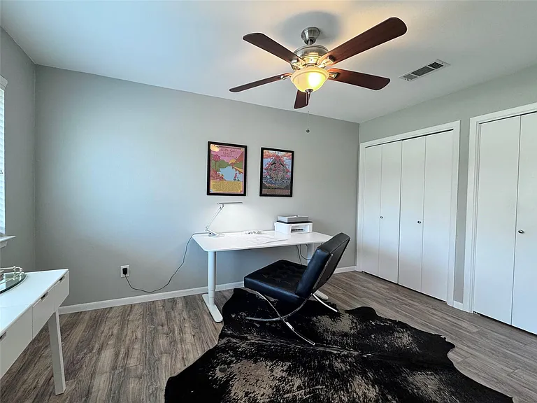 208 Skyloop Dr — Photo 20