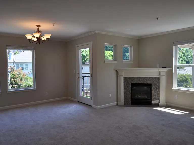 1417 Queen Anne Ave N #305 — Photo 12