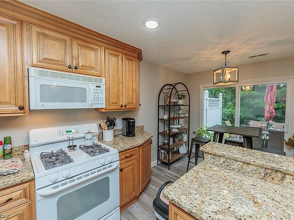 4th image of 1416 Kendal Dr