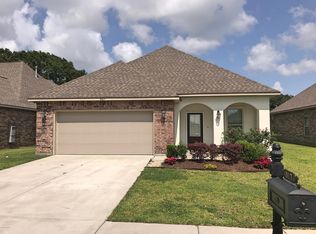 307 Victoria Lights Ln, Broussard, LA 70518