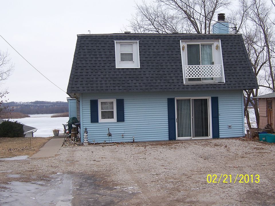 front of house with parking