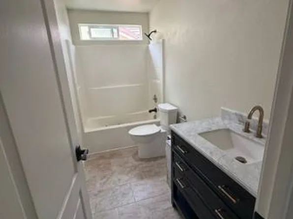 856 Papaya St, Madera, CA 93638