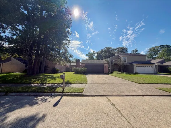 11917 Lakewood West Dr, Cypress, TX 77429