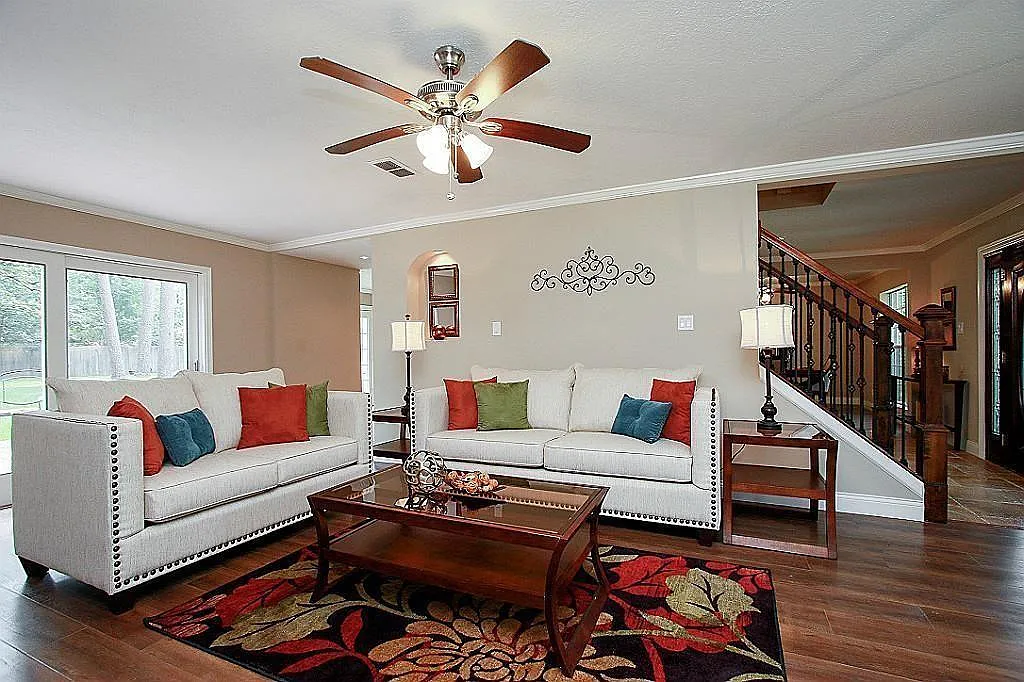 5 bed, 3.5 bath, 3500 sqft, $2,950 — Photo 3
