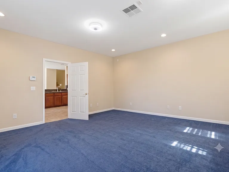 4501 Thoroughbred Ct — Photo 18