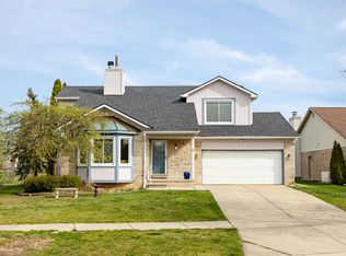 1399 S Hidden Creek Dr, Saline, MI