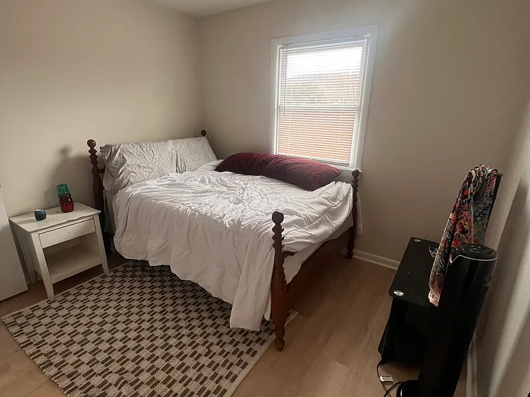 96 Featherstone Dr — Photo 9
