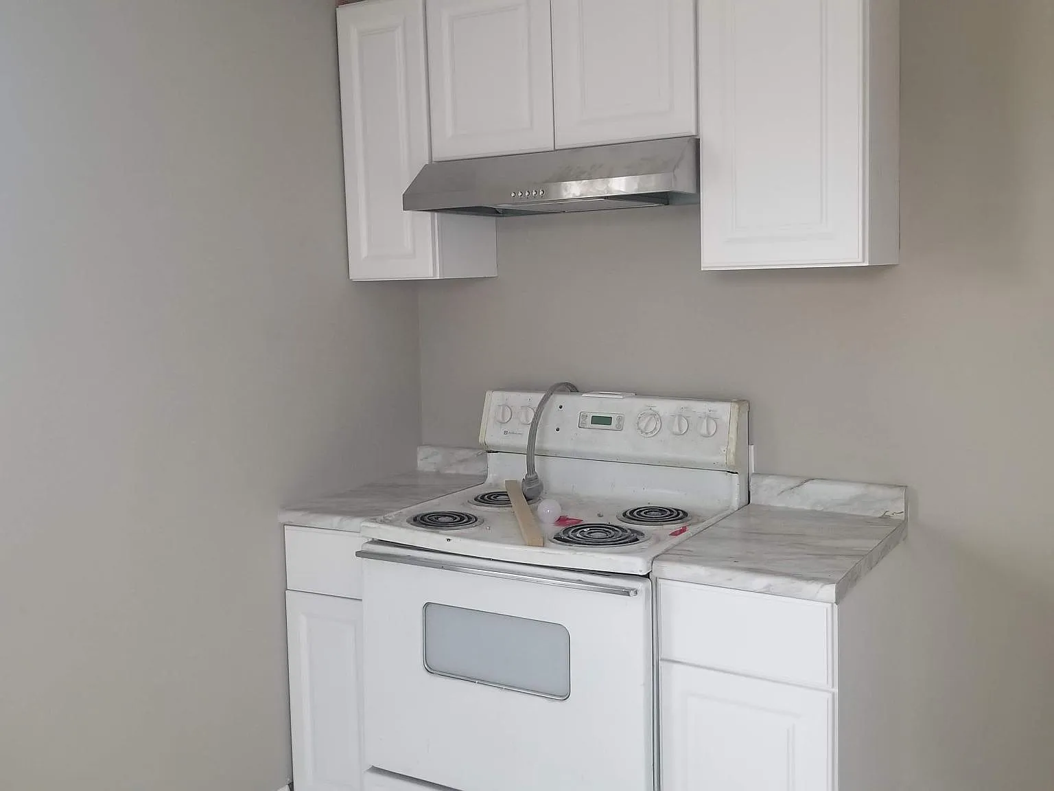 3 bed, $1,600 — Photo 3