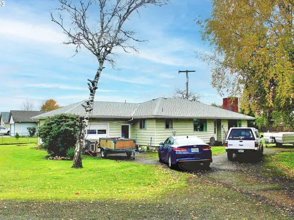 730 Smith St, Harrisburg, OR 97446