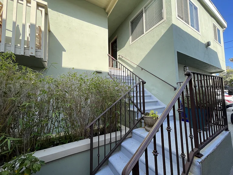 349 Playa Del Sur St — Photo 27
