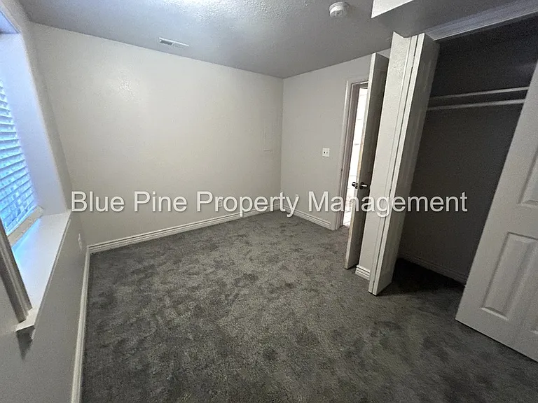 648 E Poplar St — Photo 7