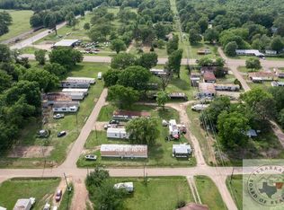 810-88 Patman St, Hooks, TX 75561