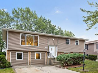 6035 Avalon Ave, Oak Forest, IL 60452
