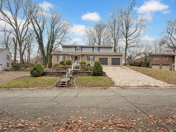 8211 Yorkridge Dr, Newburgh, IN 47630