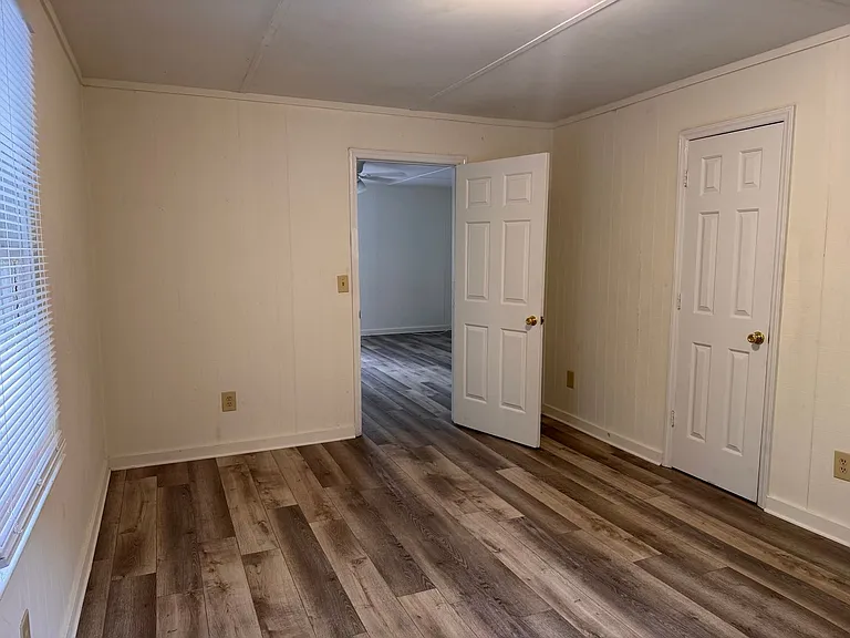 2218 Dixon St — Photo 13