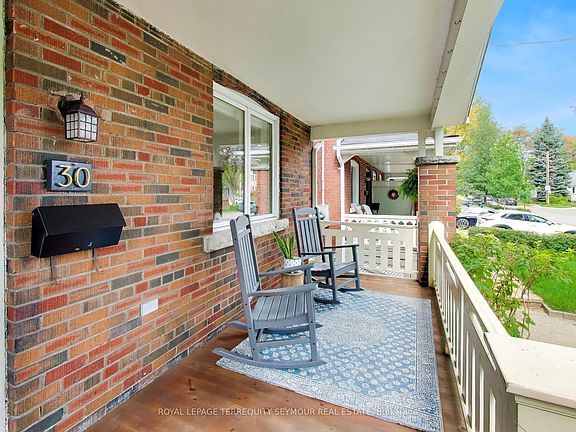 3rd image of 30 Harwood Rd