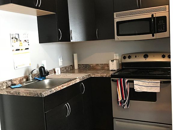 5th image of 628 Lexington Ave APT 1