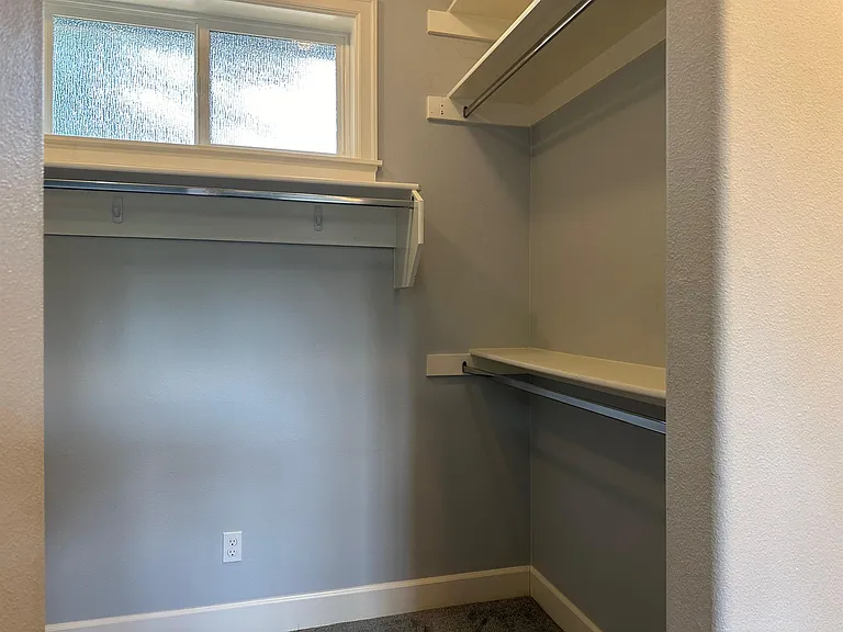 1328 S Water St — Photo 16