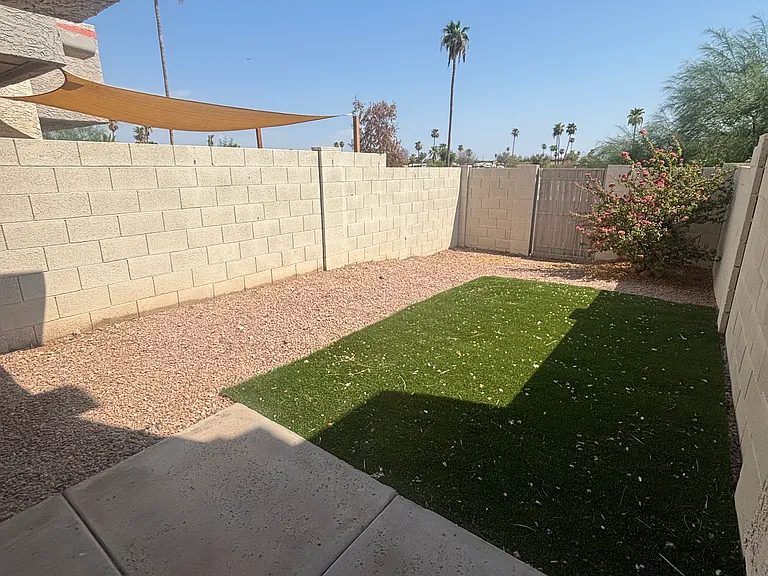 835 N Granite Reef Rd #11 — Photo 8