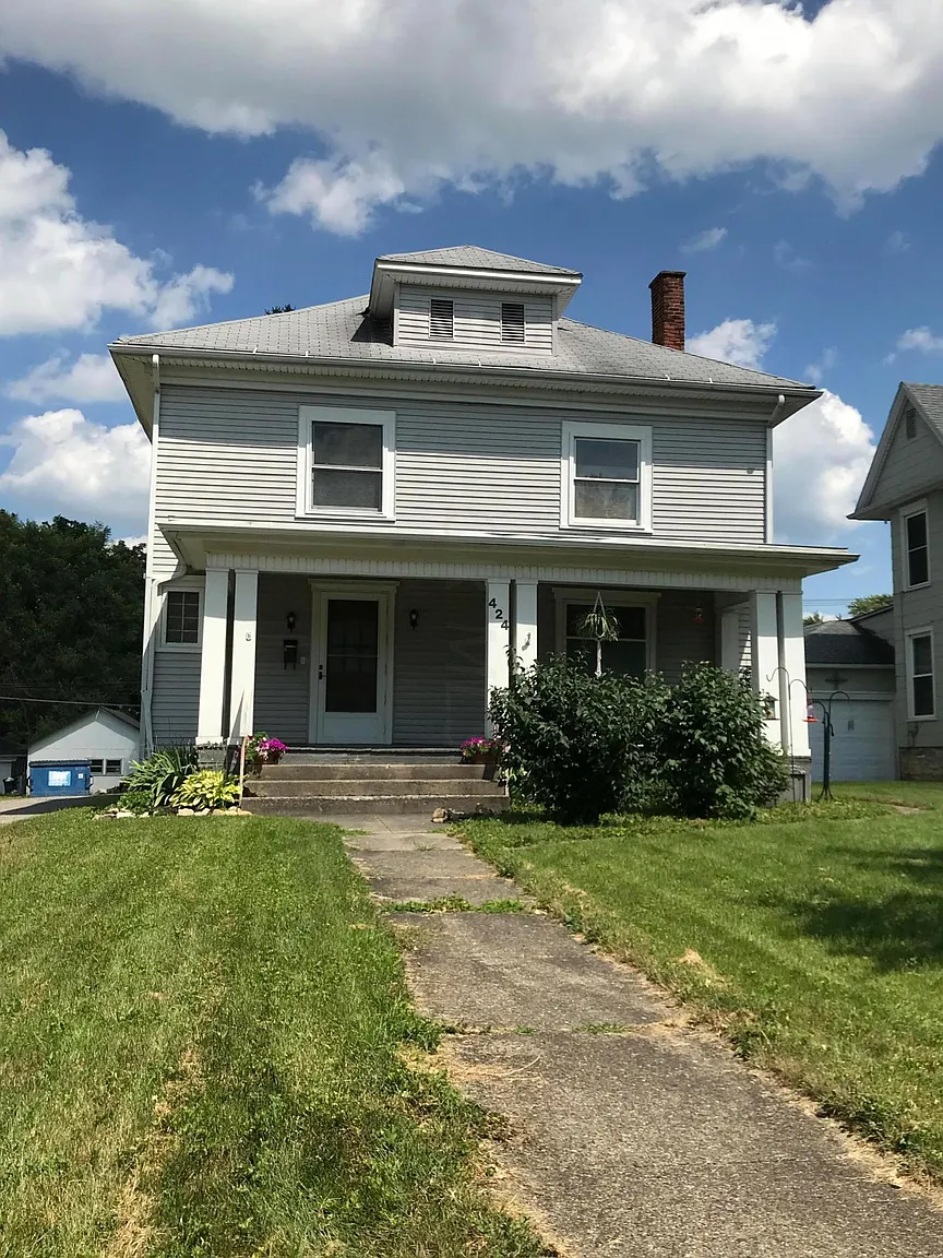 424 N Main St photo 1