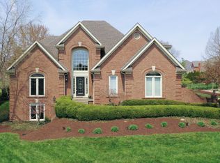 11409 Oakhurst Rd, Louisville, KY 40245