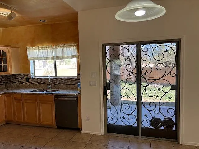 14955 S Theodore Roosevelt Way — Photo 7