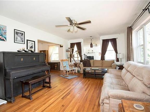 5th image of 1248 1st Ave