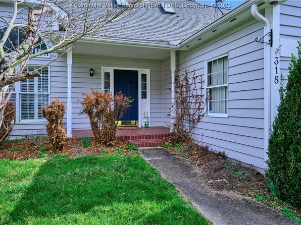 318 Southpointe Dr, Charleston, WV 25314