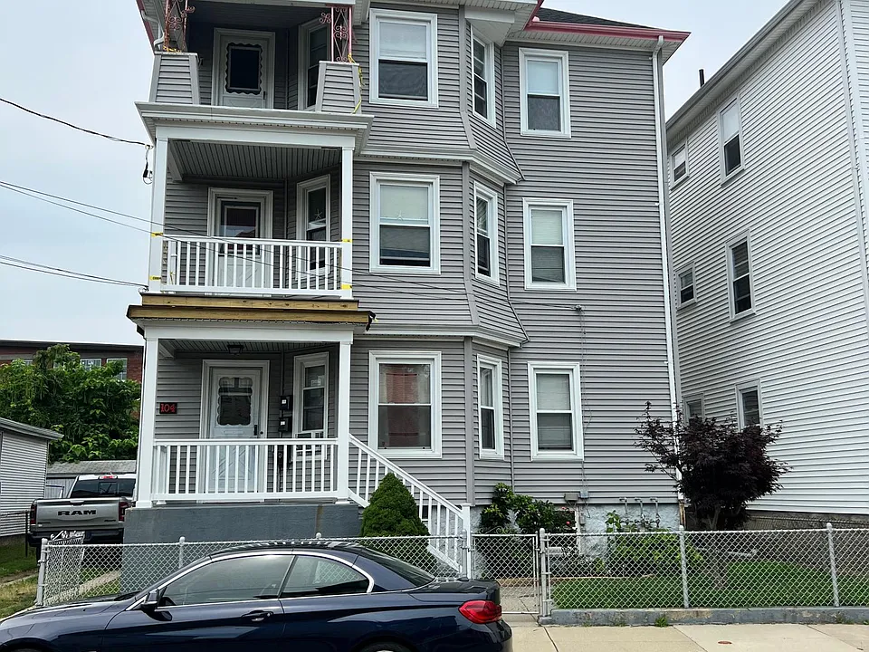 104 Almy St #3