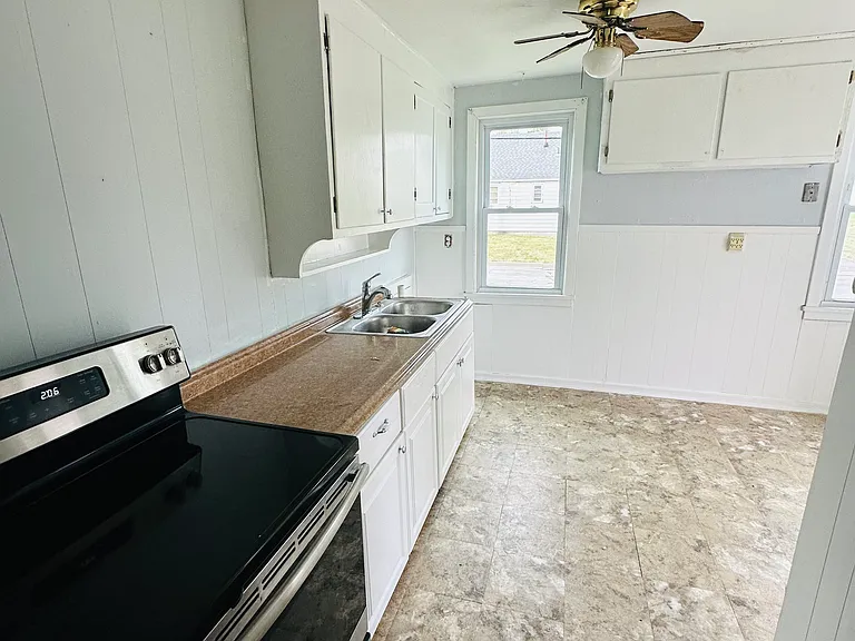 80 Thackeray Ct #76 — Photo 7