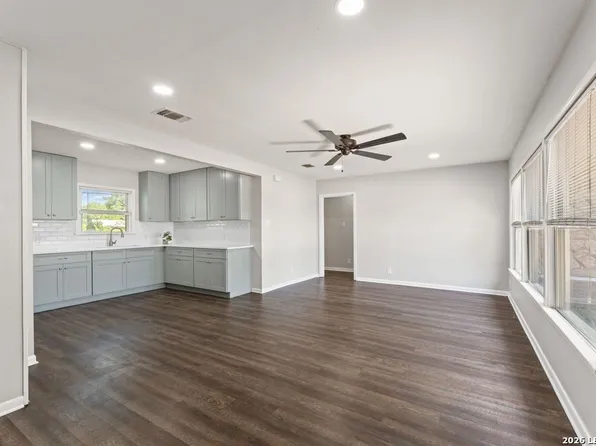 623 Weizmann St, San Antonio, TX 78213