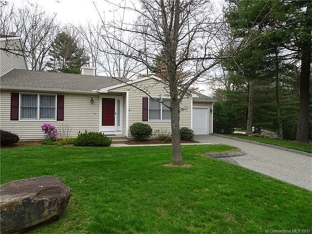 1st image of 9 Sachem Dr