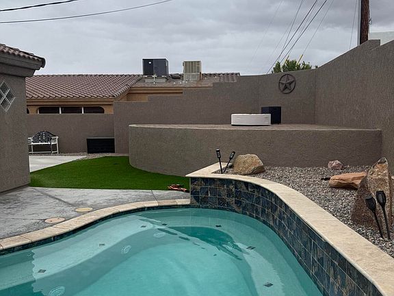 2nd image of 850 Falcon Dr