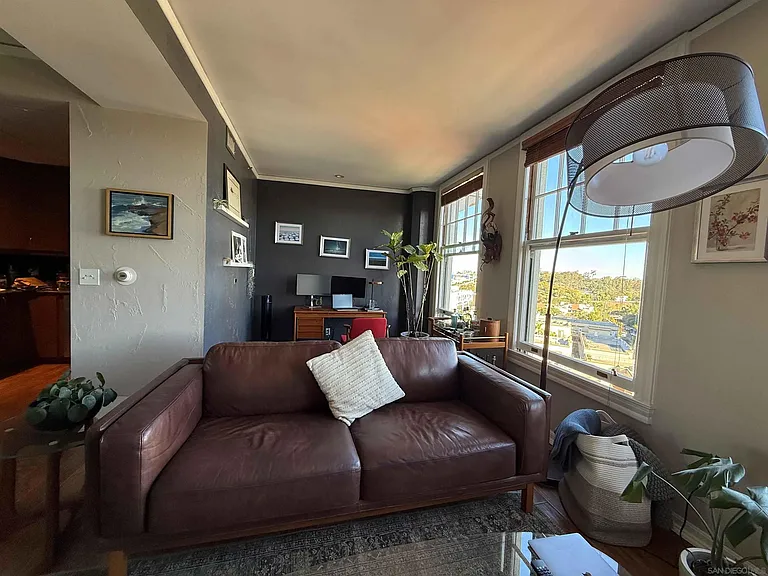 702 Ash St #1002 — Photo 6