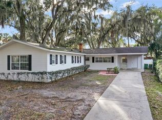 1413 Park Dr, Leesburg, FL 34748