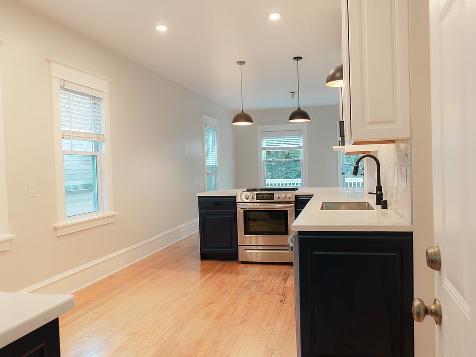 View of unit upon entering.