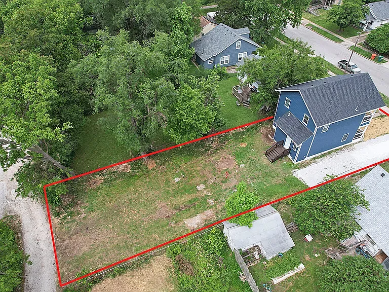 2207 N Kellett Ave — Photo 4