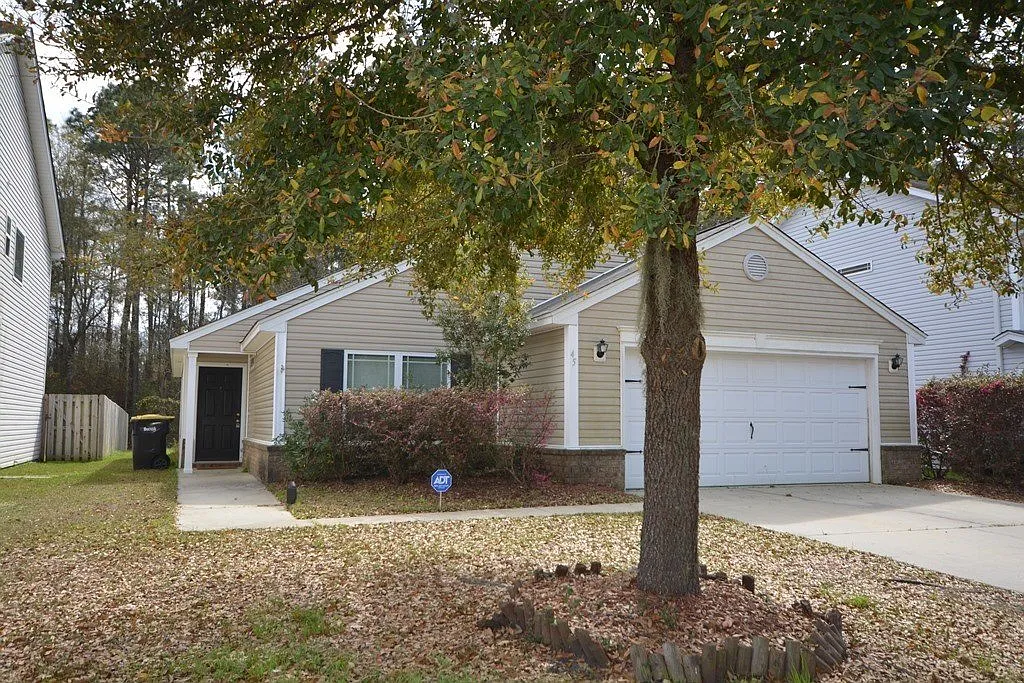 3 bed, 2.0 bath, $2,000 — Photo 1