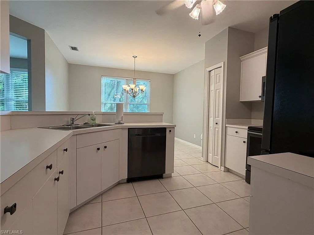 2 bed, 2.0 bath, 1643 sqft, $2,200 — Photo 3