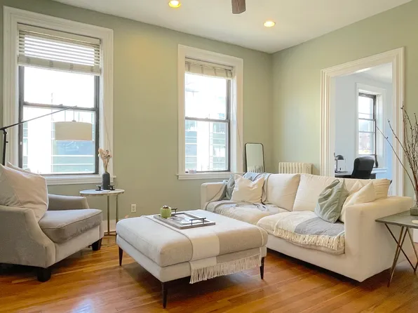 9 S Russell St APT 3, Boston, MA 02114