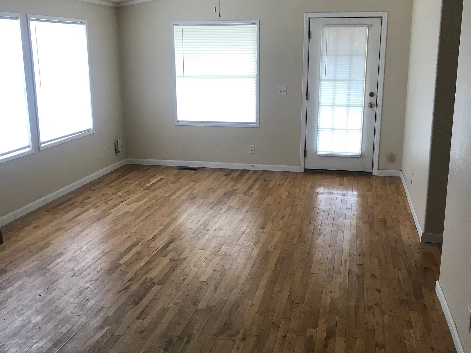 3 bed, 1848 sqft, $1,600 — Photo 3