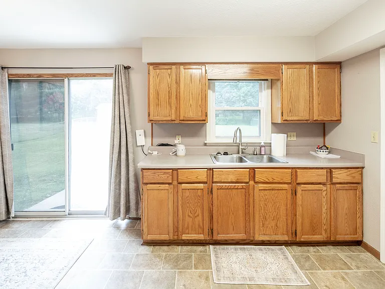 7430 Reeds Ln — Photo 14