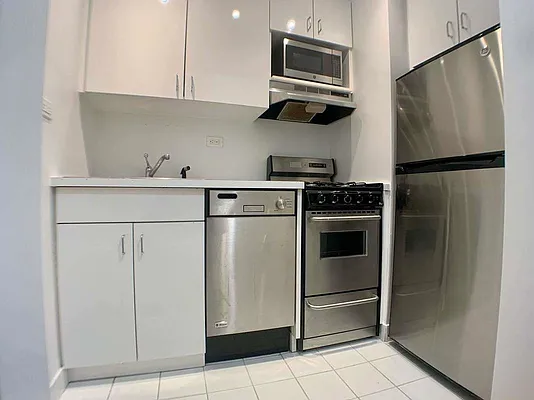 Rented by Corcoran | media 11