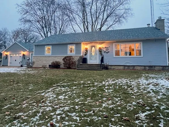 1408 Wyman St, New London, WI 54961