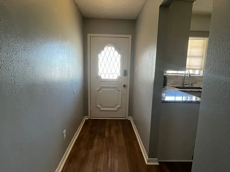 8033 Weehunt Ct — Photo 3
