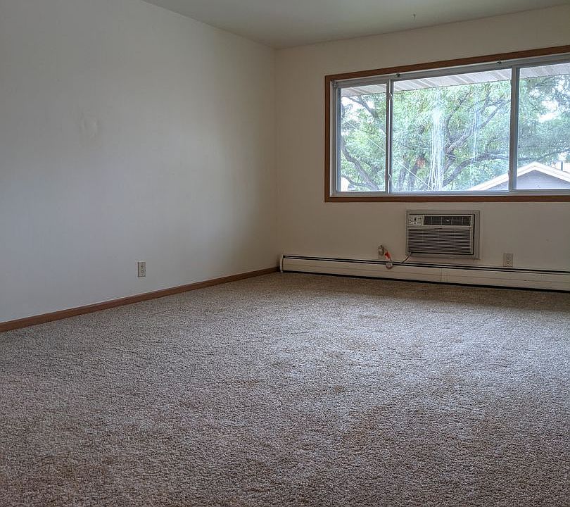 1st image of 1016 Grandview Dr #105