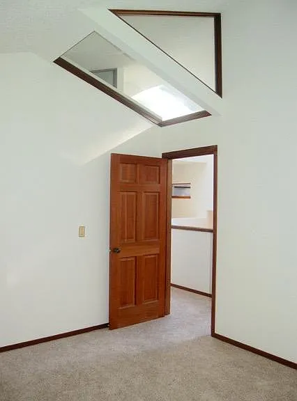 7030 NE Dolphin Dr — Photo 20