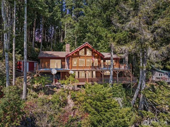 1236 E Island View Road, Grapeview, WA 98546