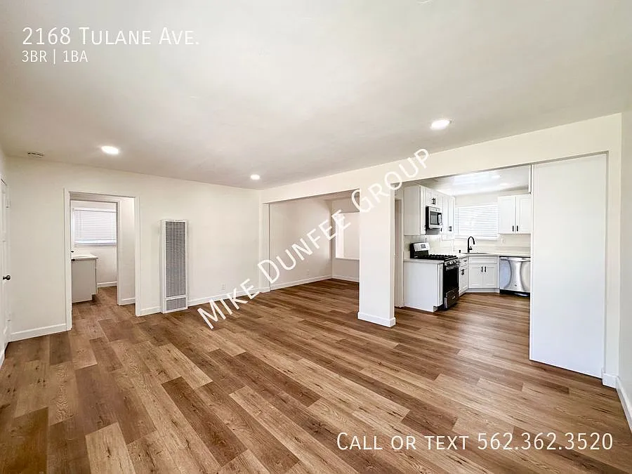 Los Altos Charming 3 Bedroom Home - Unit Available To View After 7/6/26 — Photo 2